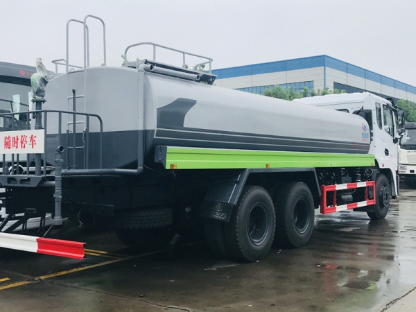 東風(fēng)錦程18噸灑水車，后八輪灑水車價格