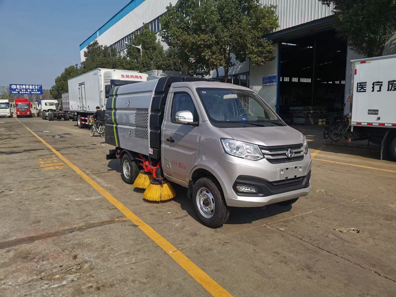 長安小型掃路車（0.5方水罐，1.5方塵罐）