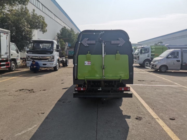 長安小型掃路車（0.5方水罐，1.5方塵罐）