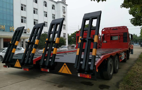 【國(guó)六】解放J6前四后八平板車(chē)