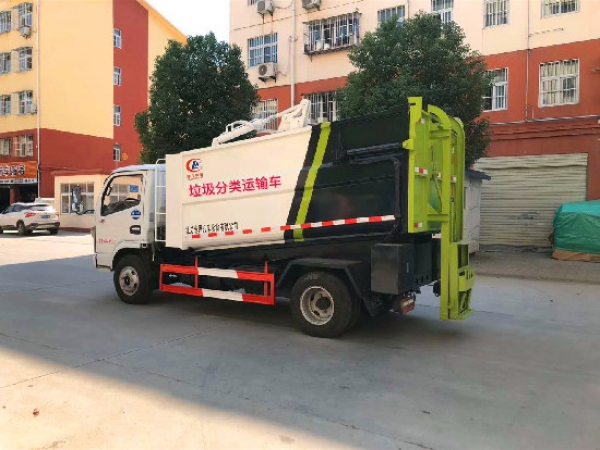 東風小多利卡國六后掛桶無泄漏壓縮垃圾車
