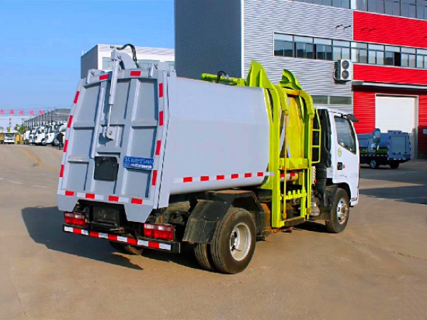 凱馬國六6方藍牌自裝卸掛桶）式垃圾車