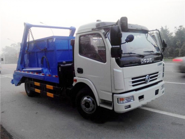 東風多利卡擺臂式垃圾車(6方)
