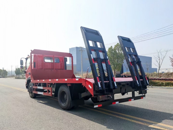 國六福田3900軸距單橋平板運輸車