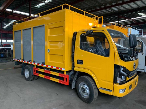 東風(fēng)小多利卡6方污水處理車，凈化車