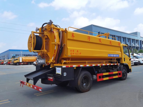 東風福瑞卡12.5方清洗吸污車,聯合疏通車