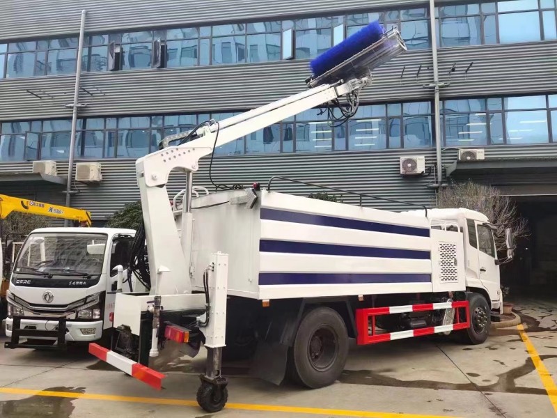 東風(fēng)天錦隧道清洗車(chē)