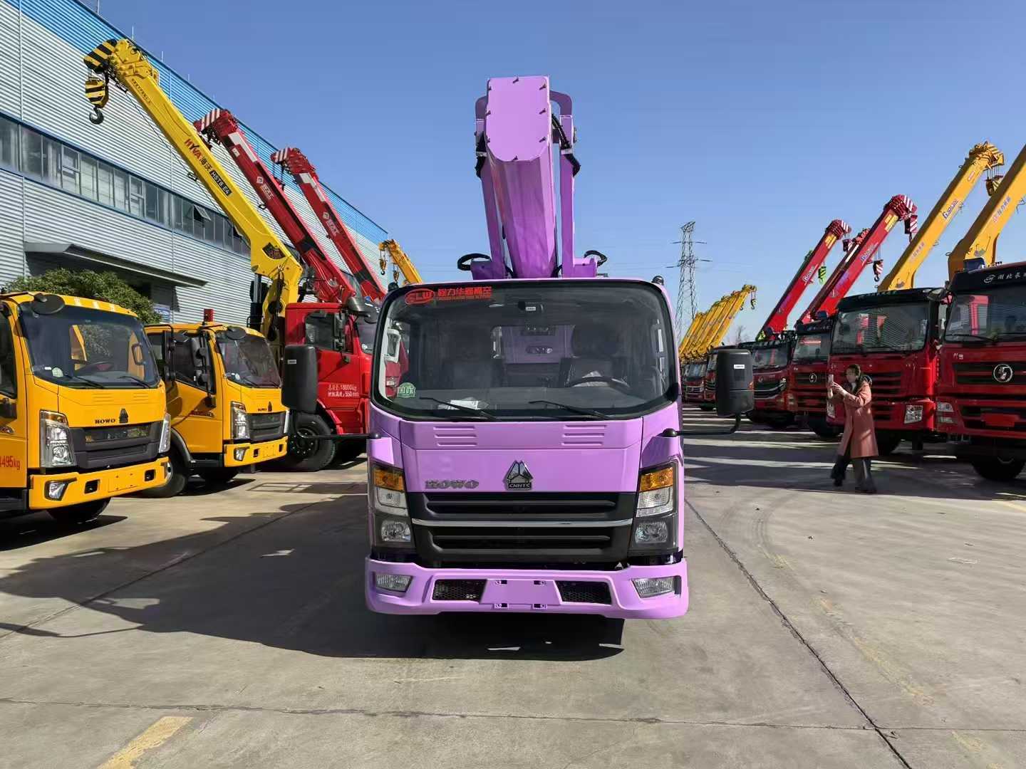 重汽豪沃33米高空作業(yè)車