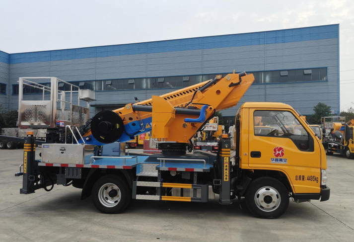 江鈴順達28米藍牌直臂高空作業車